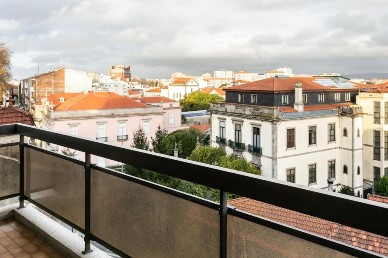 Aposentus - Elegant Functionality Porto Downtown Apartment Exterior photo